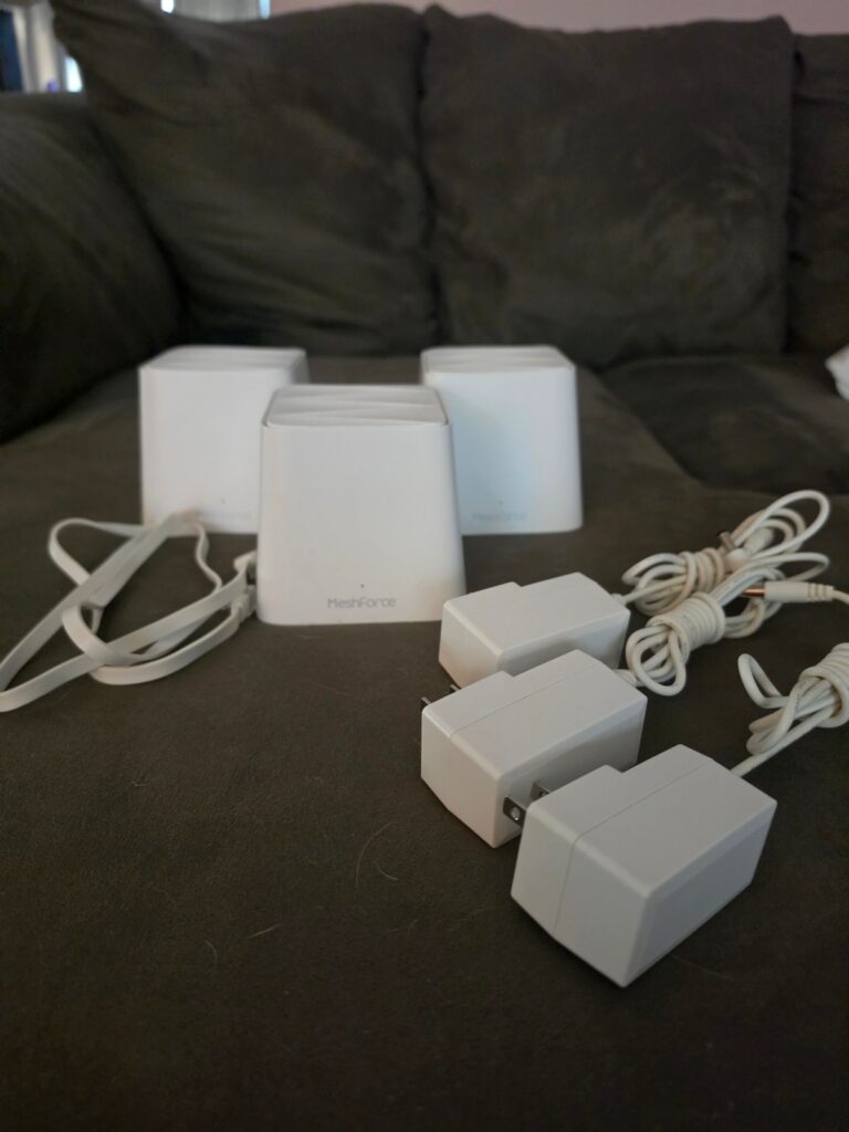 Meshforce M1 Whole Home Mesh WiFi System (3-Pack)